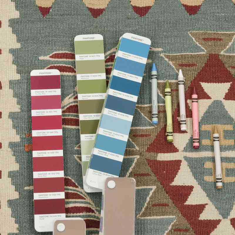 New Handwoven Turkish Kilim Rug - K0028395