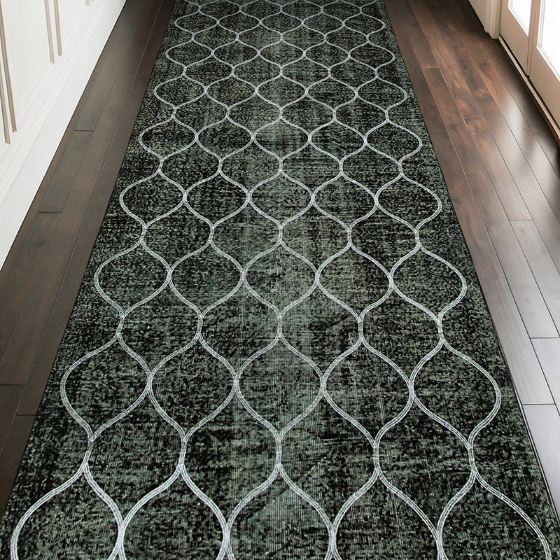 Negro Alfombra Turca bordada sobre teñida vintage - 145 cm x 385 cm - K0038615