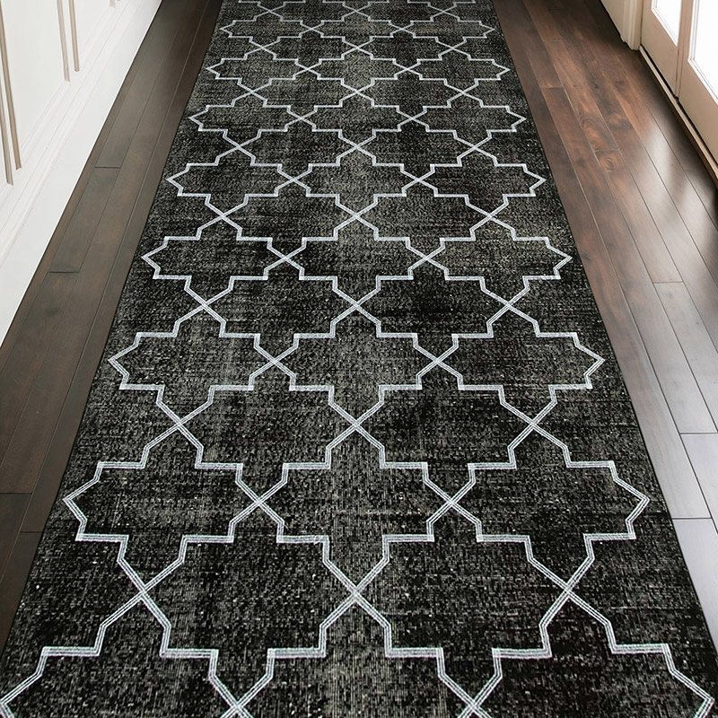 Negro Alfombra Turca bordada sobre teñida vintage - 147 cm x 383 cm - K0038642