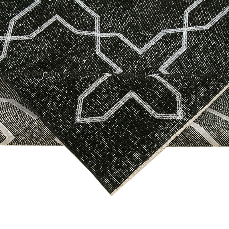 Negro Alfombra Turca bordada sobre teñida vintage - 146 cm x 406 cm - K0038645