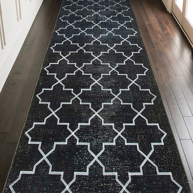 Siyah İşlemeli ve Boyalı El Dokuma Vintage Halı - 140 cm x 380 cm - K0038703