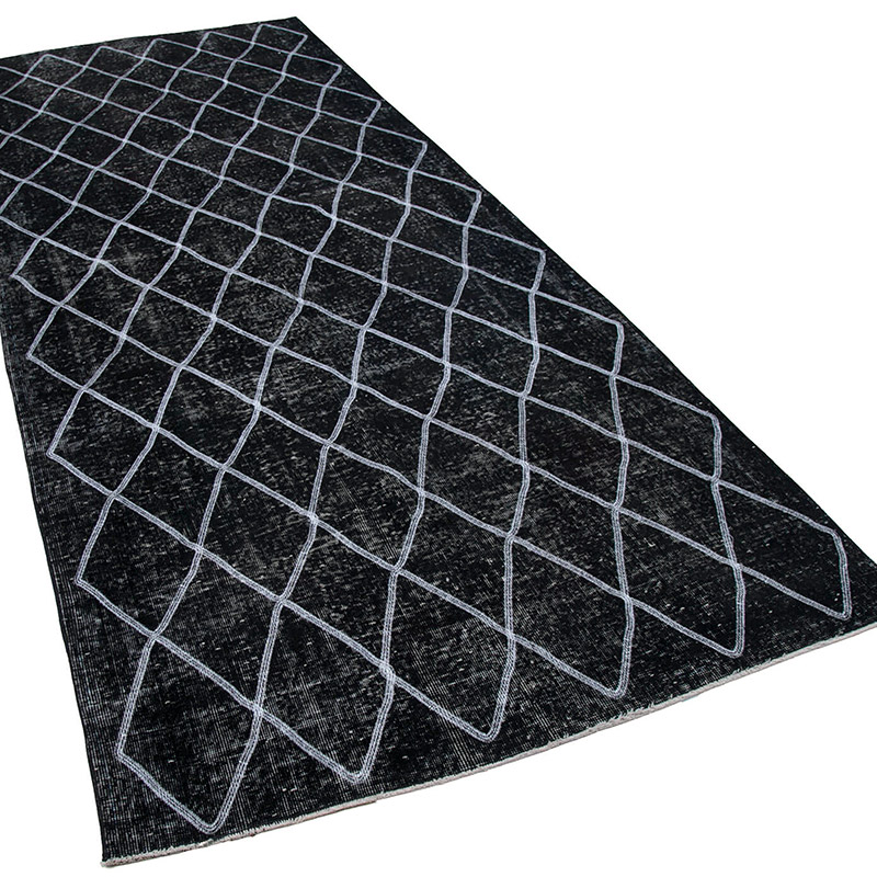 Negro Alfombra Turca bordada sobre teñida vintage - 147 cm x 367 cm - K0038768