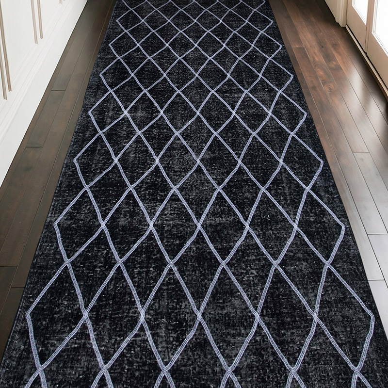 Negro Alfombra Turca bordada sobre teñida vintage - 147 cm x 367 cm - K0038768