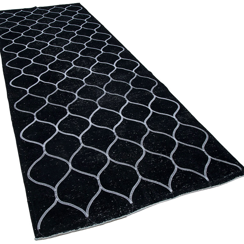 Negro Alfombra Turca bordada sobre teñida vintage - 141 cm x 386 cm - K0038803
