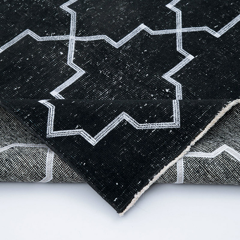 Negro Alfombra Turca bordada sobre teñida vintage - 142 cm x 350 cm - K0038806