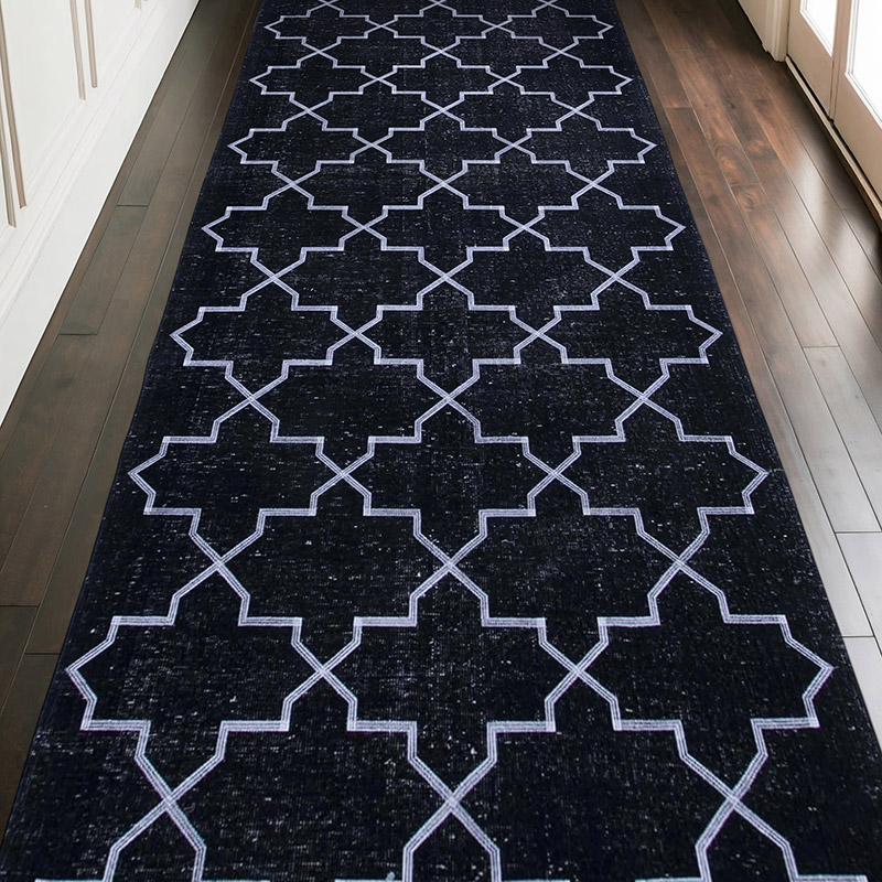 Negro Alfombra Turca bordada sobre teñida vintage - 142 cm x 350 cm - K0038806
