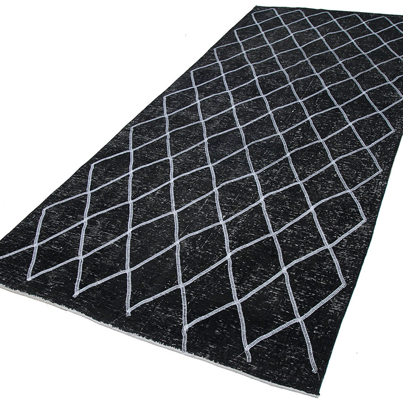 Negro Alfombra Turca bordada sobre teñida vintage - 145 cm x 350 cm - K0038808