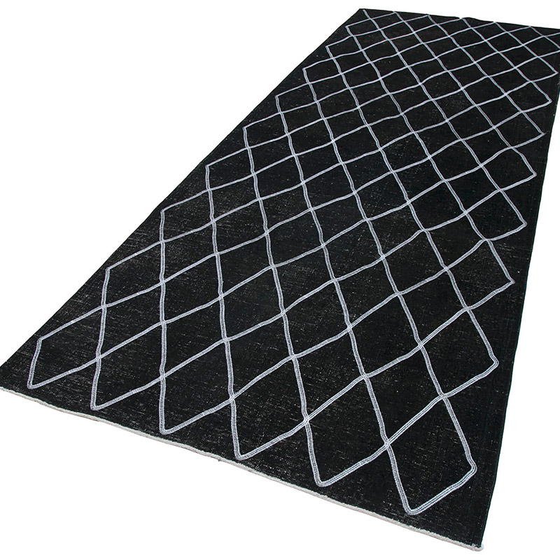 Negro Alfombra Turca bordada sobre teñida vintage - 148 cm x 382 cm - K0038809