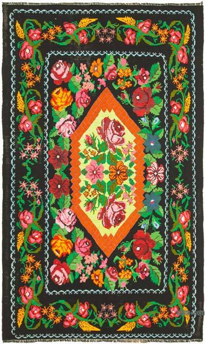 Vintage Handwoven Moldovan Kilim Rug - 6' 4" x 10' 2" (76 in. x 122 in.)