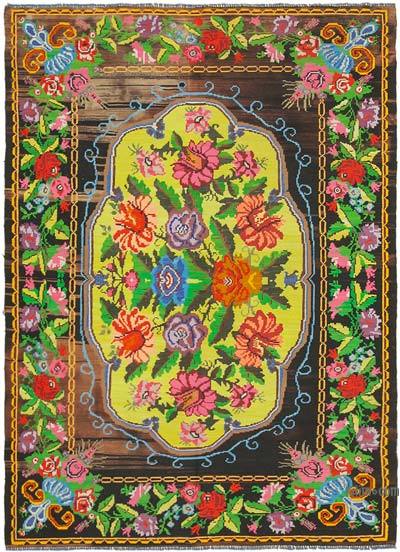 Vintage Handwoven Moldovan Kilim Rug - 6' 11" x 9' 5" (83 in. x 113 in.)