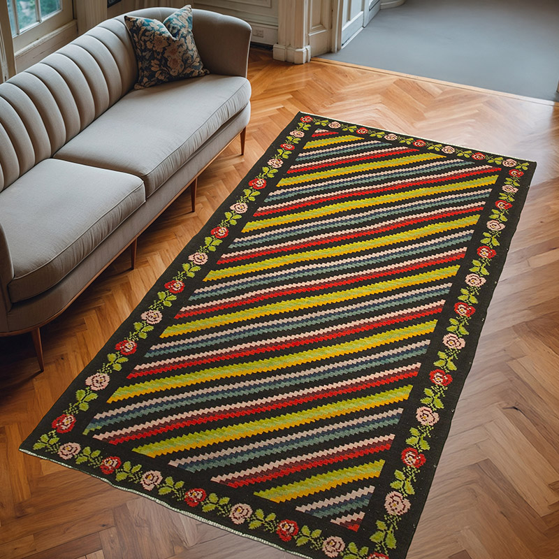 Vintage Handwoven Moldovan Kilim Rug - 5' 8" x 10' 2" (68" x 122") - K0039106