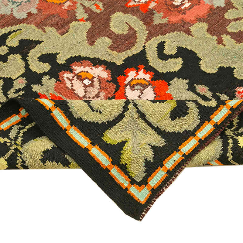 Vintage Handwoven Moldovan Kilim Rug - 6' 7" x 10'  (79" x 120") - K0039135