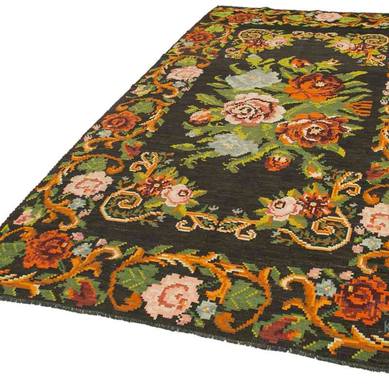 Vintage Handwoven Moldovan Kilim Rug - 5' 5" x 10' 7" (65 in. x 127 in.) - K0039209