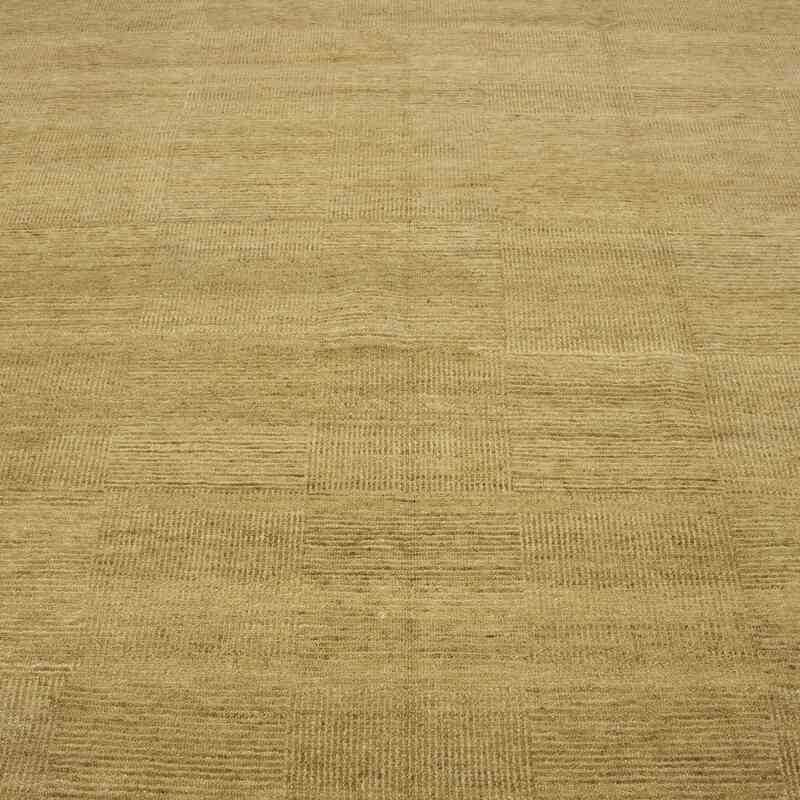 New Hand Knotted Wool Rug - 9' 1" x 12' 1" (109" x 145") - K0040618