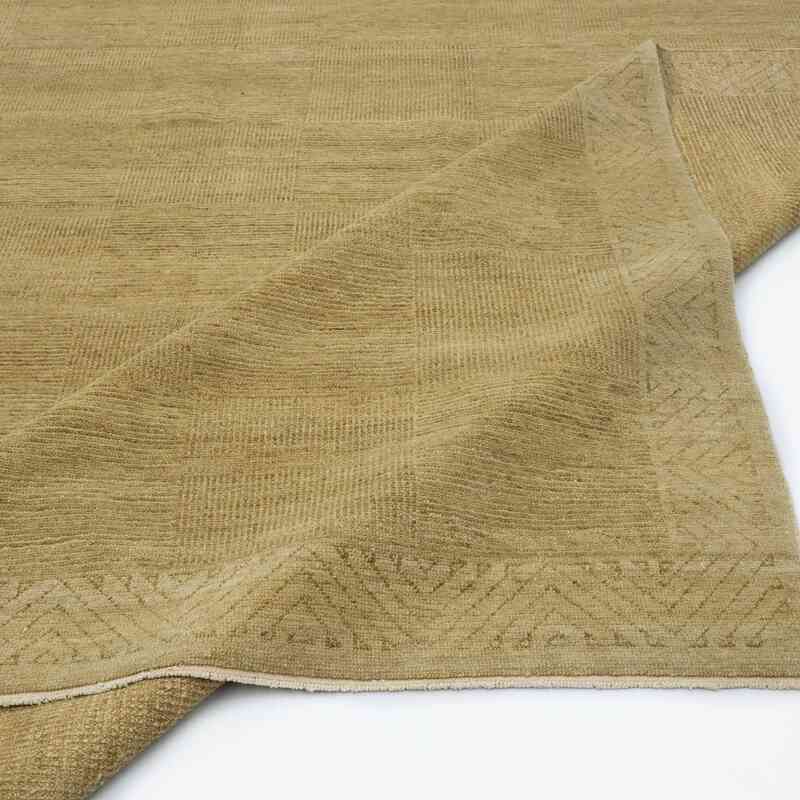 New Hand Knotted Wool Rug - 9' 1" x 12' 1" (109" x 145") - K0040618