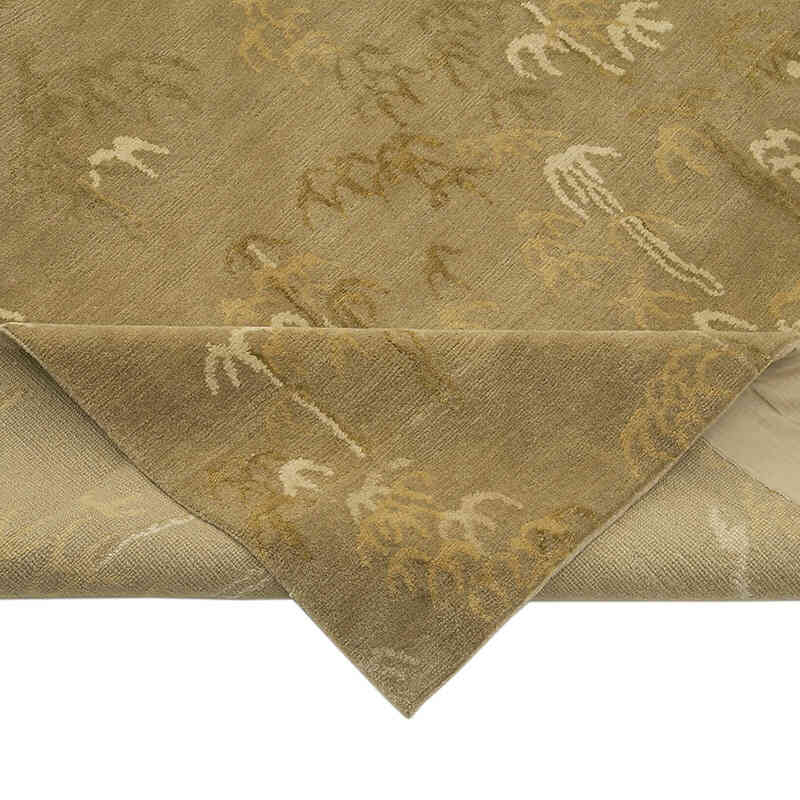New Hand Knotted Wool Rug - 9' 9" x 13' 4" (117" x 160") - K0040760