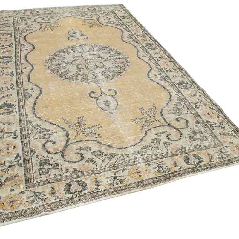 Vintage Turkish Hand-Knotted Rug - 5' 10" x 9' 7" (70 in. x 115 in.) - K0048681