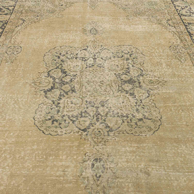 Vintage Turkish Hand-Knotted Rug - 6' 9" x 10' 2" (81" x 122") - K0048799