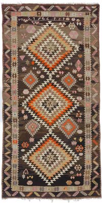 Vintage Artvin Kilim Rug - 5' 5" x 10' 4" (65" x 124")