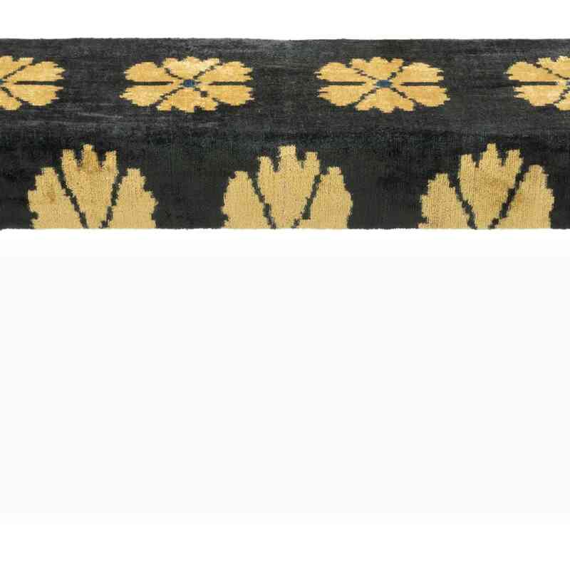 Bench Upholstered with Silk Velvet Ikat Fabric - K0054848
