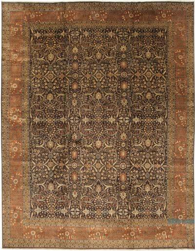 Yeni El Dokuma Uşak Halısı - 377 cm x 482 cm