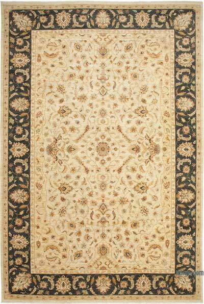 Yeni El Dokuma Uşak Halısı - 363 cm x 545 cm