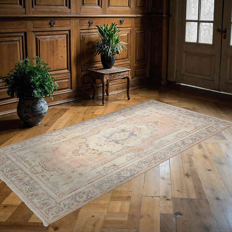 Vintage Turkish Hand-Knotted Rug - 4' 1" x 8' 1" (49" x 97") - K0056920