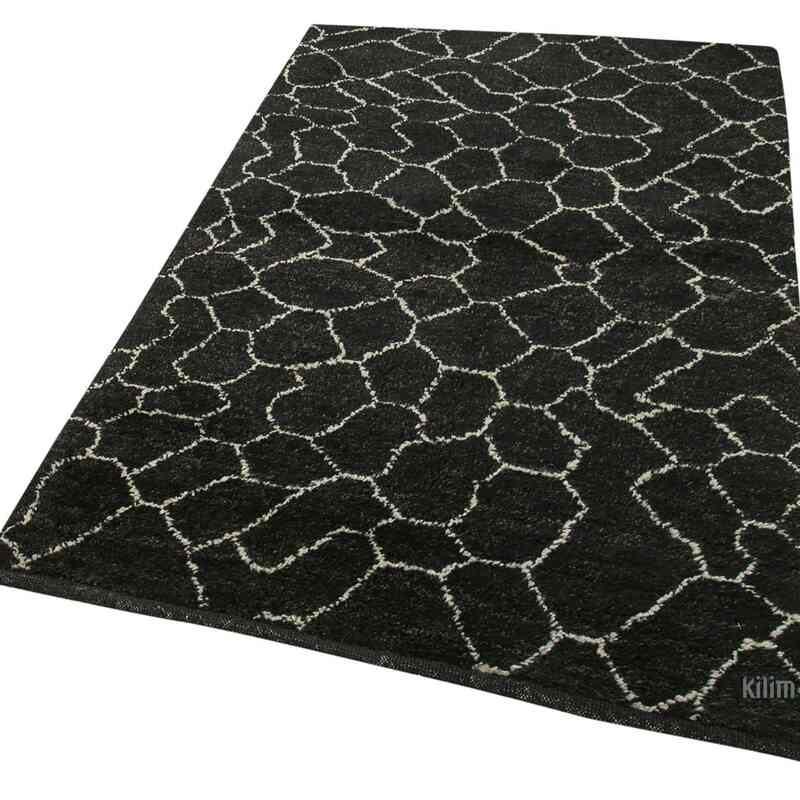 New Hand-Knotted Rug - 4'  x 6'  (48 in. x 72 in.) - K0057024