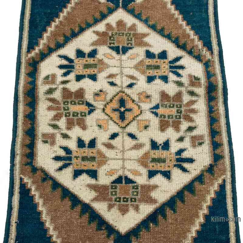 Vintage Turkish Hand-Knotted Rug - 1' 5" x 3' 4" (17 in. x 40 in.) - K0057734