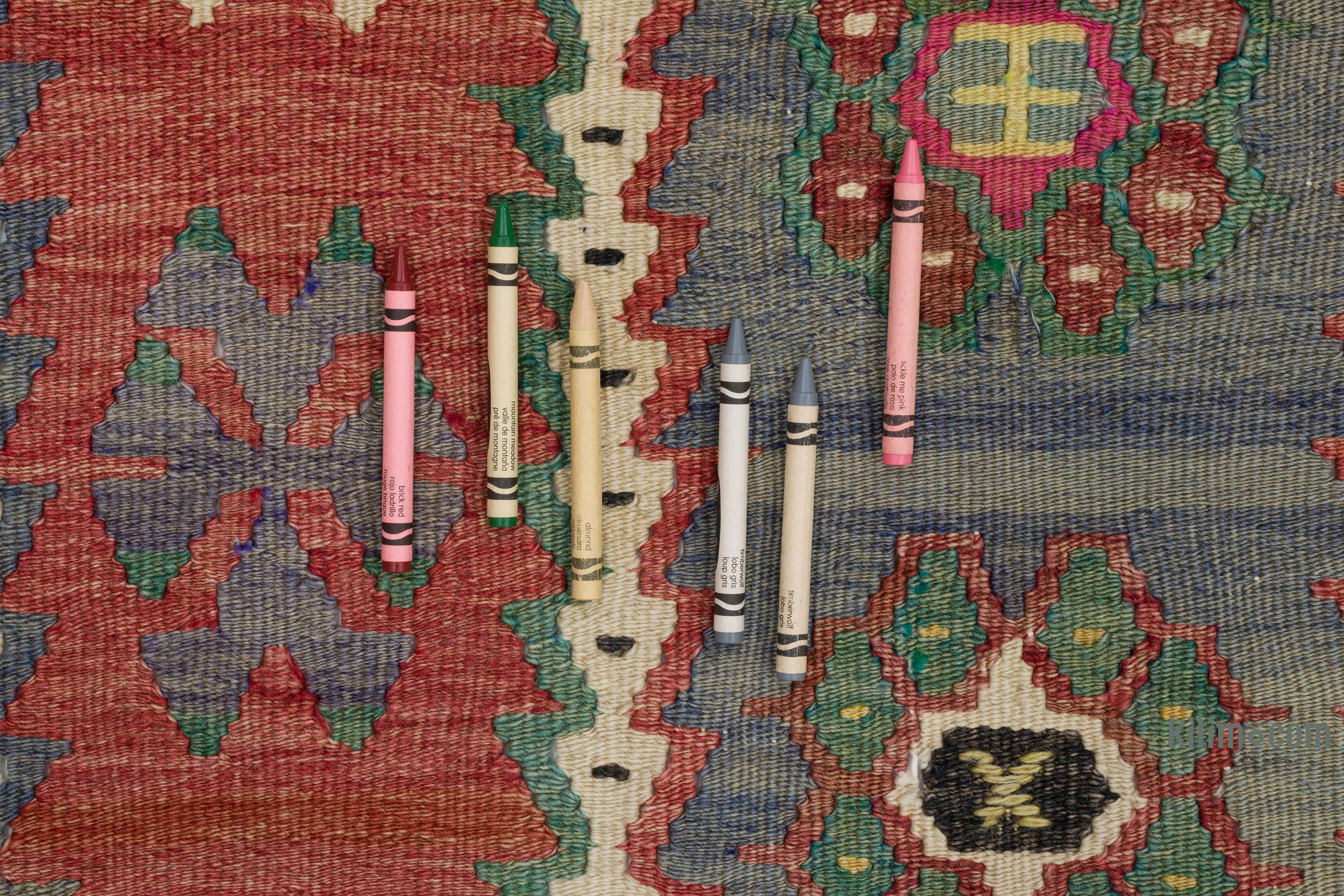 K0059200 Vintage Esme Kilim Rug 5' 9" x 10' 1" (69" x 121")