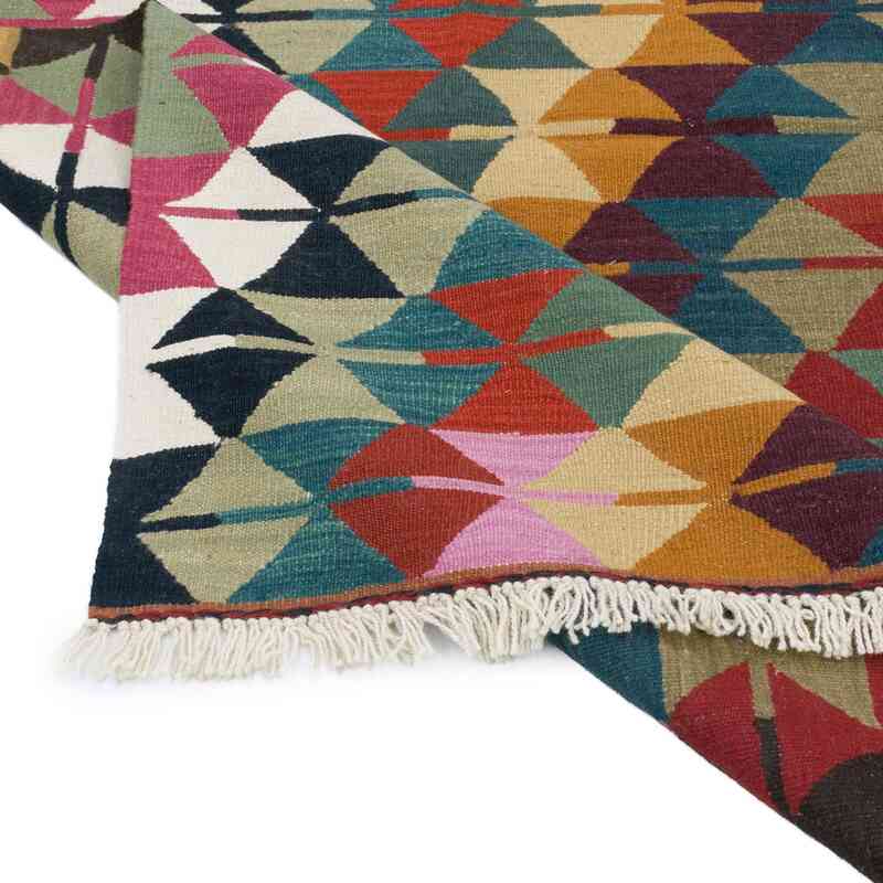 New Handwoven Turkish Kilim Rug - 4' 1" x 5' 10" (49" x 70") - K0059573