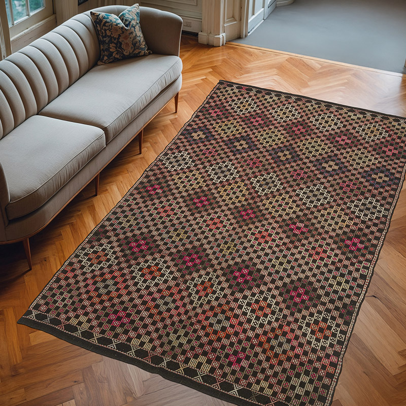 Vintage Anatolian Jijim Rug - 6' 8" x 10' 3" (80" x 123") - K0060656