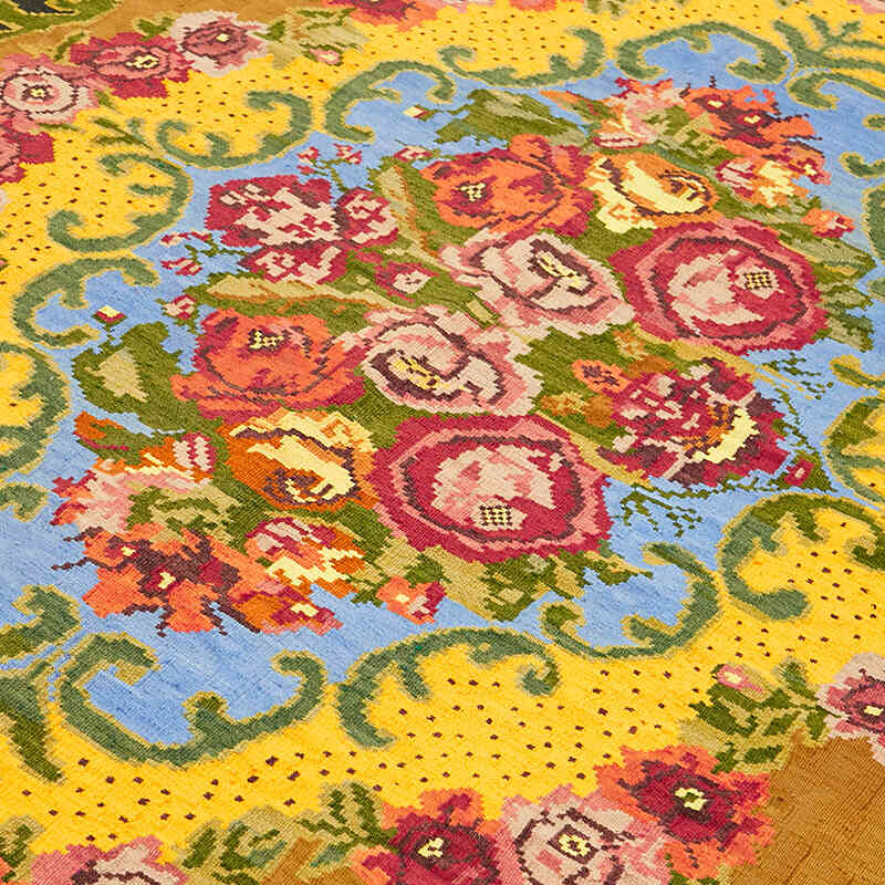 Vintage Handwoven Moldovan Kilim Rug - 6' 10" x 10' 8" (82" x 128") - K0062607