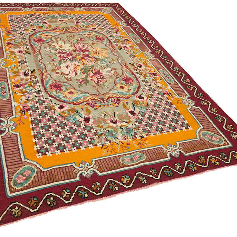 Vintage Handwoven Moldovan Kilim Rug - 6' 7" x 9' 10" (79" x 118") - K0062631