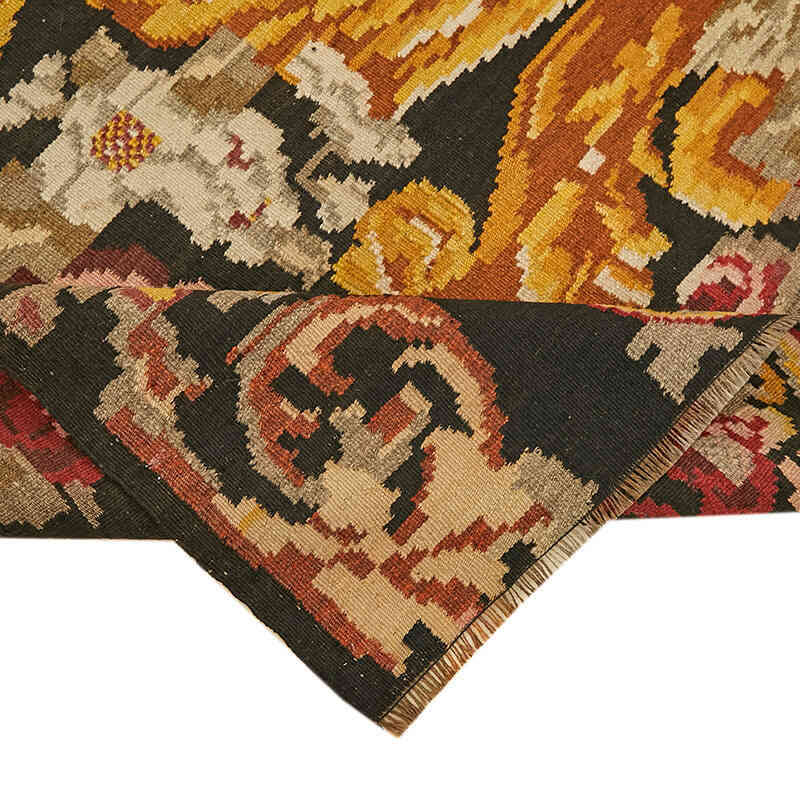 Vintage Handwoven Moldovan Kilim Rug - 6' 3" x 9' 3" (75" x 111") - K0062684