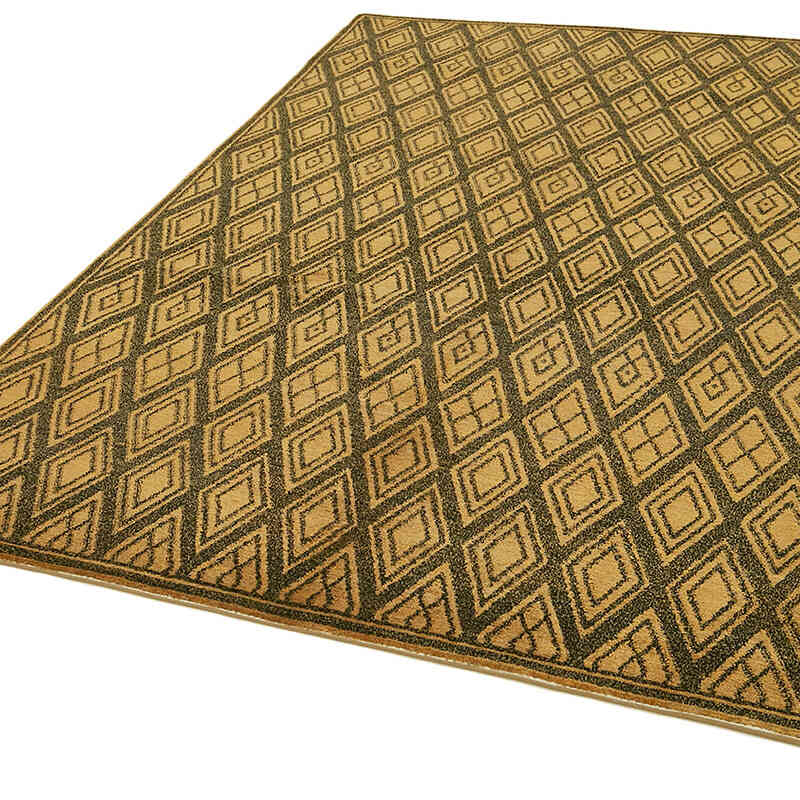 New Hand Knotted Wool Rug - 6' 1" x 8' 8" (73" x 104") - K0063209