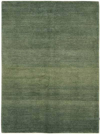 New Hand Knotted Wool Rug - 5' 6" x 7' 4" (66 in. x 88 in.)