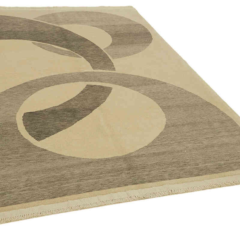 New Hand Knotted Wool Rug - 5' 11" x 8' 2" (71" x 98") - K0063217