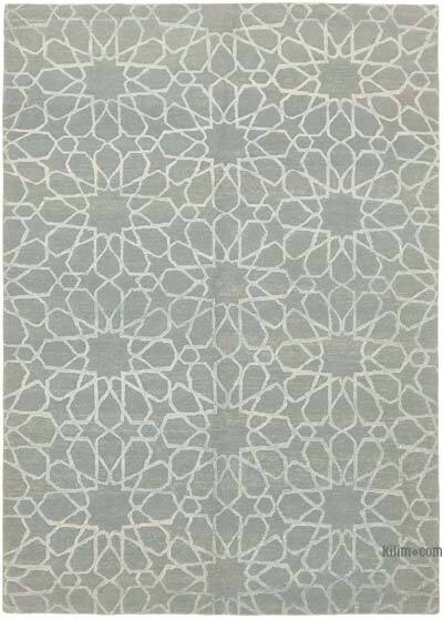New Hand Knotted Wool Rug - 6' 2" x 8' 7" (74" x 103")