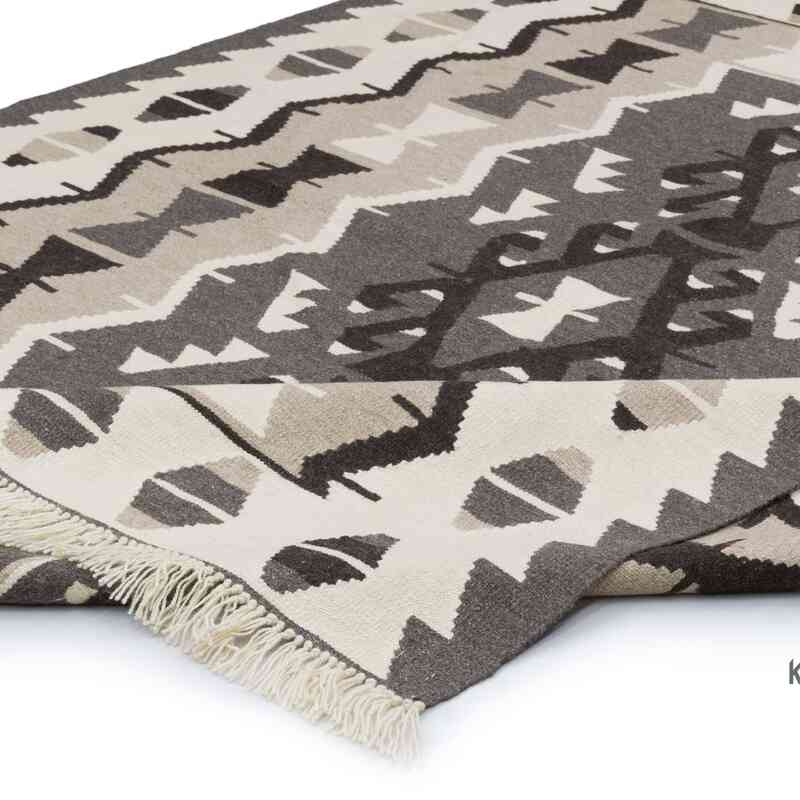 New Handwoven Turkish Kilim Rug - 6'  x 7' 5" (72" x 89") - K0064412
