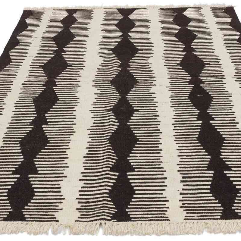 New Handwoven Turkish Kilim Rug - 4' 1" x 5' 11" (49" x 71") - K0064478