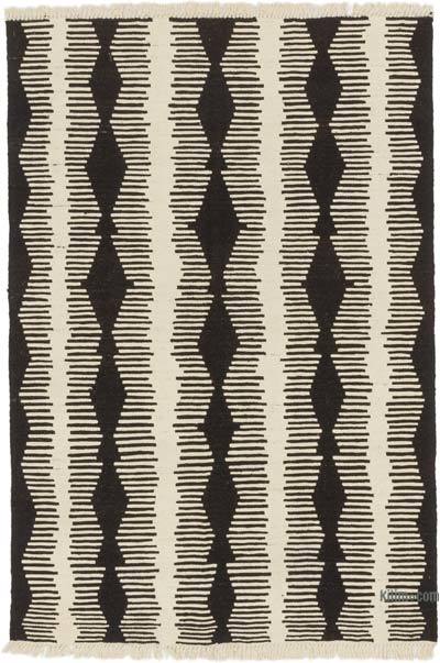 New Handwoven Turkish Kilim Rug - 4' 1" x 5' 11" (49 in. x 71 in.)
