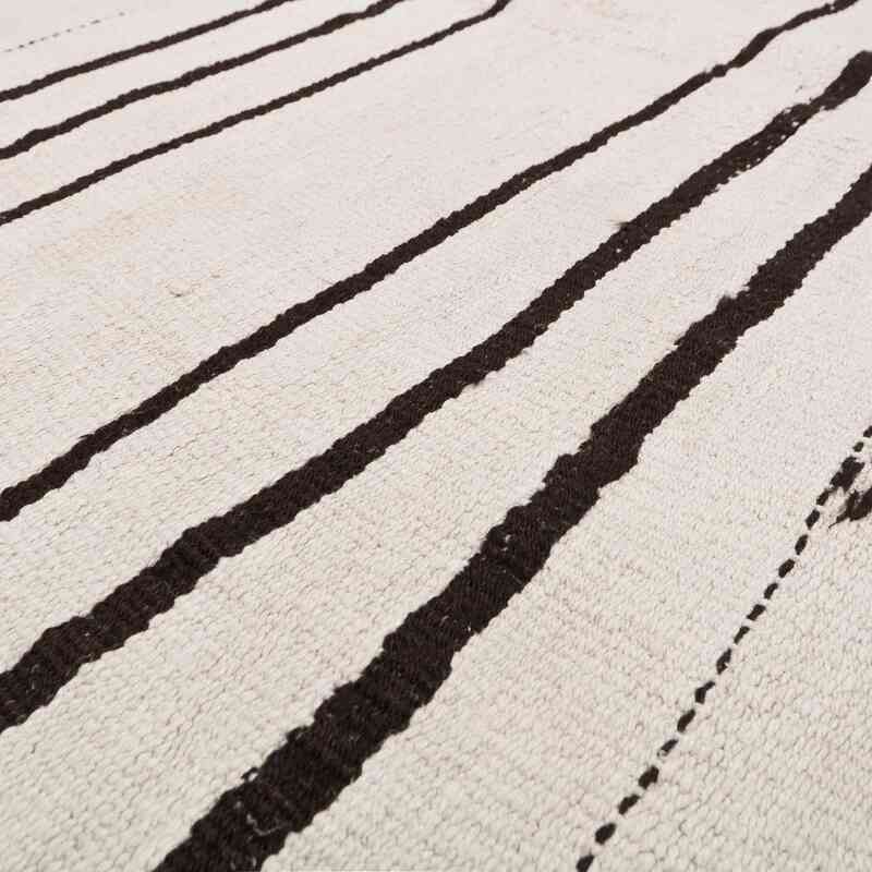 Vintage Anatolian Hemp Kilim Rug - 6' 3" x 10' 10" (75" x 130") - K0064921