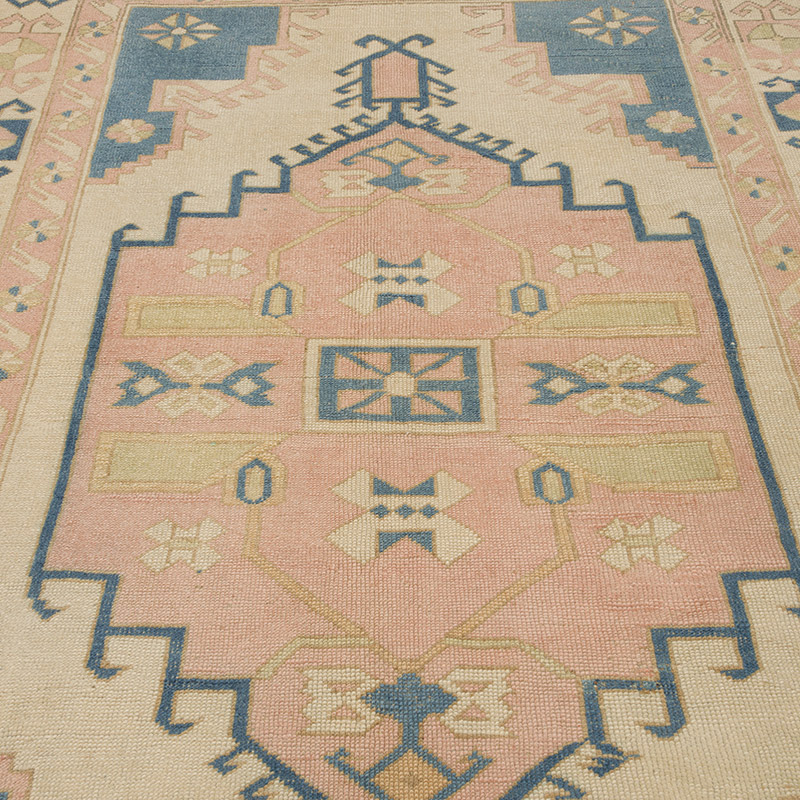 Vintage Turkish Hand-Knotted Rug - 6' 1" x 8' 8" (73" x 104") - K0065101