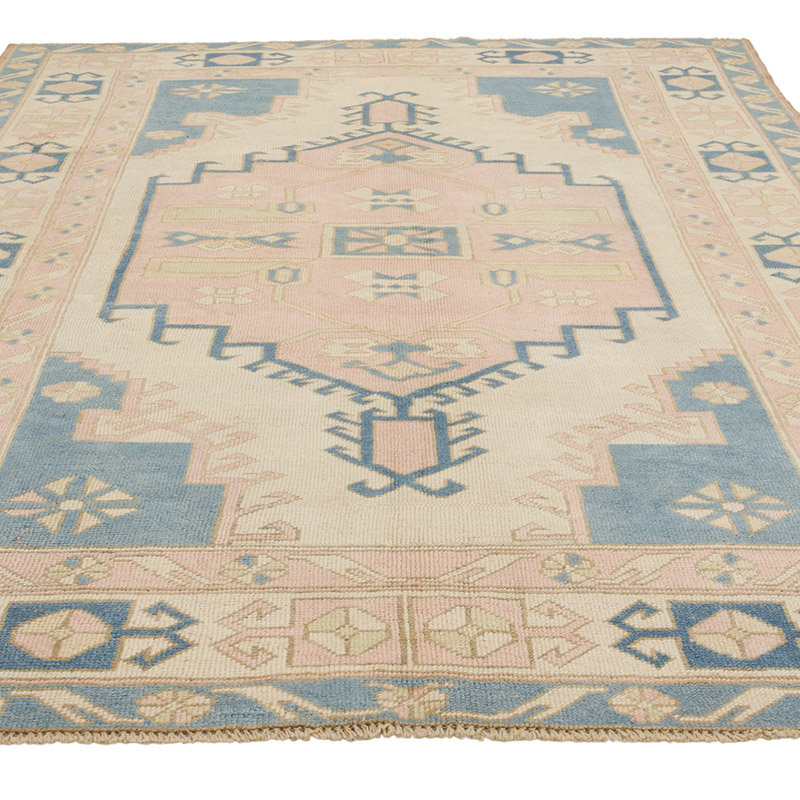 Vintage Turkish Hand-Knotted Rug - 6' 1" x 8' 8" (73" x 104") - K0065101