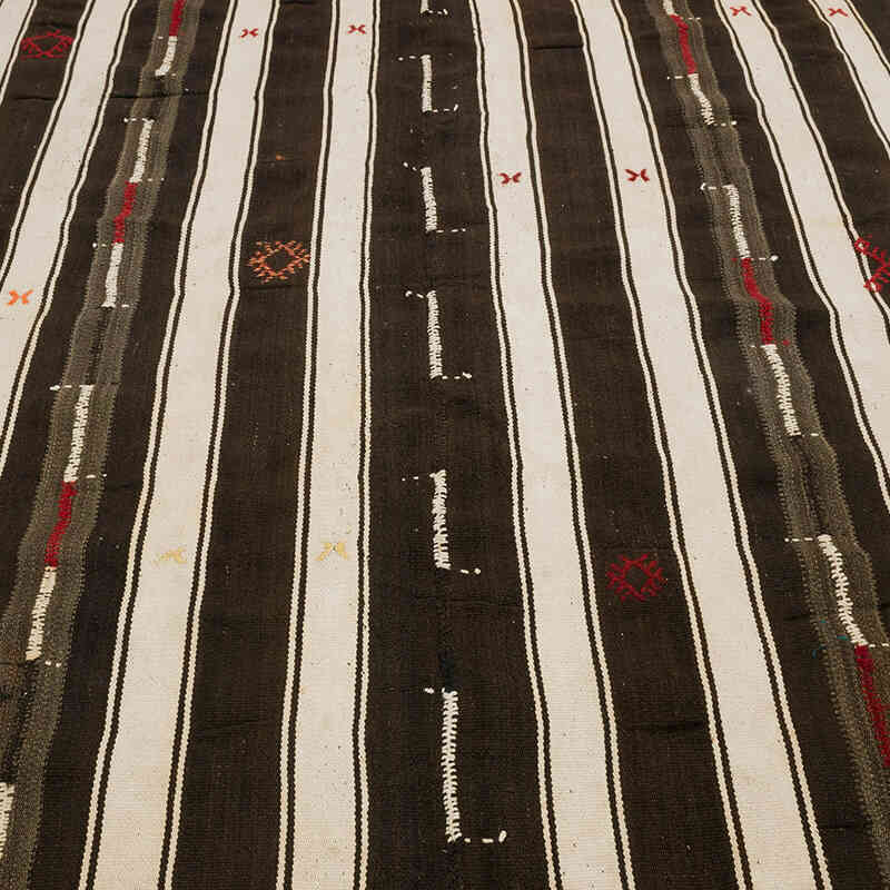 Vintage Anatolian Kilim Rug - 6'  x 8' 10" (72" x 106") - K0067758
