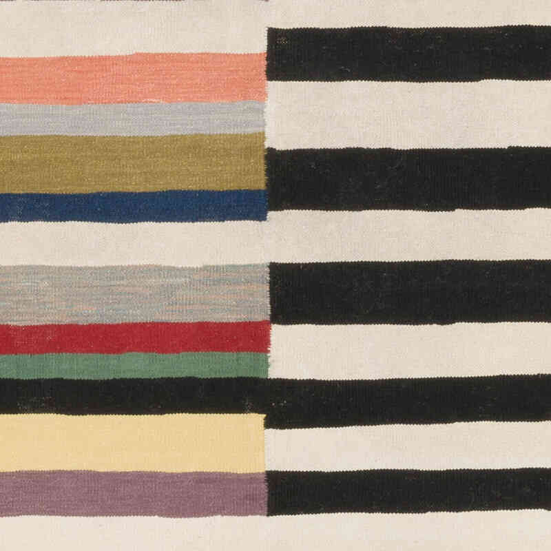 New Handwoven Turkish Kilim Rug - 6' 11" x 9' 9" (83" x 117") - K0069025