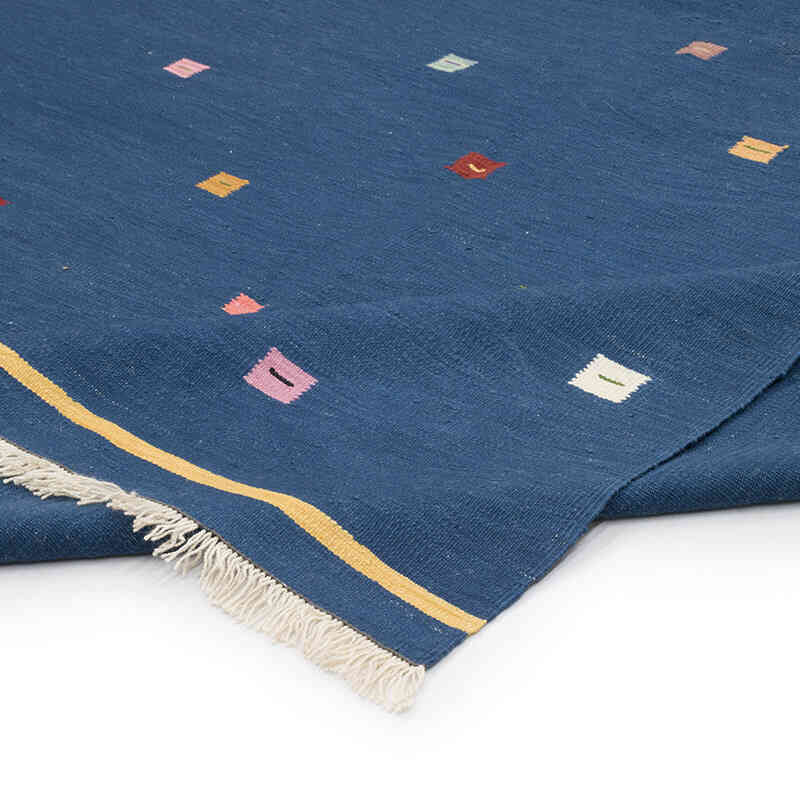 New Handwoven Turkish Kilim Rug - 6' 9" x 9' 9" (81" x 117") - K0069035