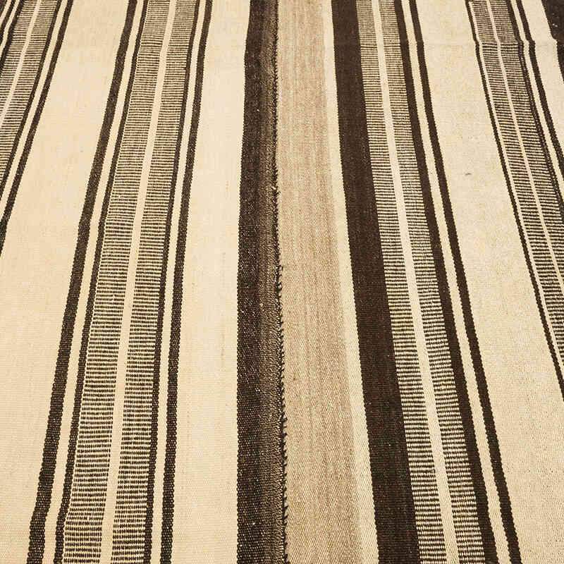 Vintage Anatolian Kilim Rug - 5' 3" x 6' 8" (63" x 80") - K0069420