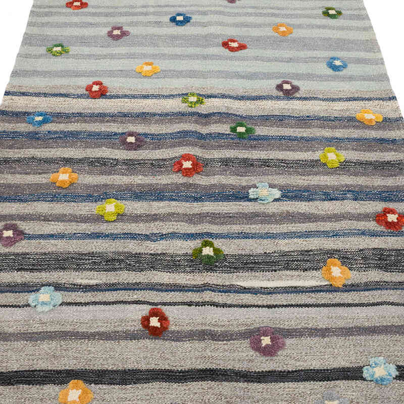 New Handwoven Turkish Kilim Rug - 3' 8" x 5' 9" (44" x 69") - K0069528